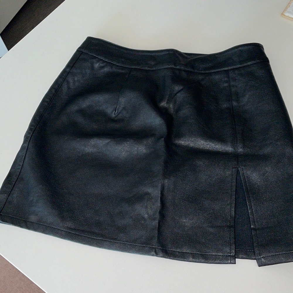 Lioness Slit Mini Leather Skirt